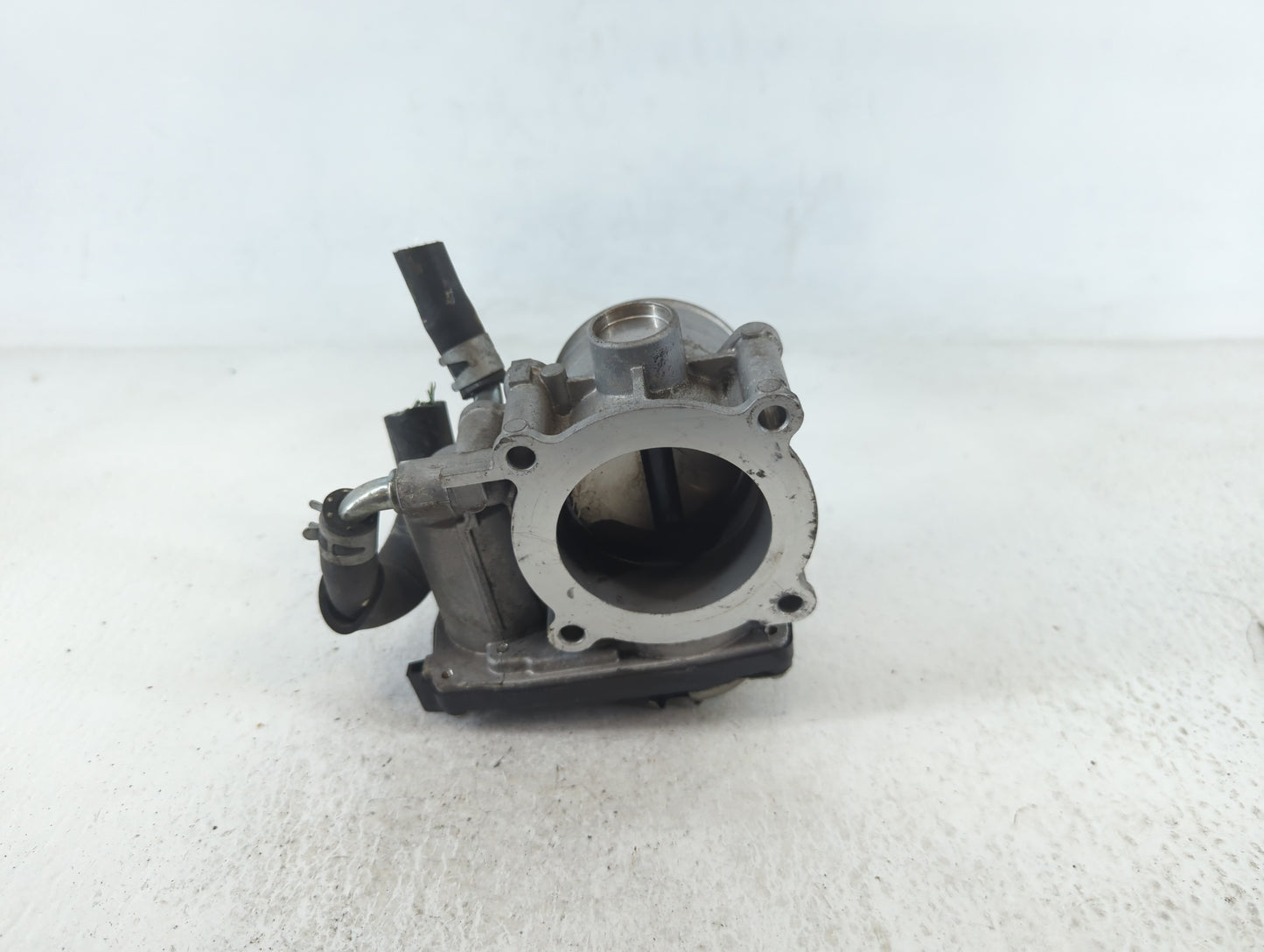 2013-2017 Mitsubishi Outlander Throttle Body P/N:57021 9415 Fits Fits 2013 2014 2015 2016 2017 OEM Used Auto Parts - Oemused