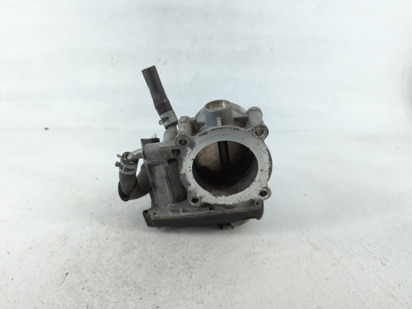2013-2017 Mitsubishi Outlander Throttle Body Fits Fits 2013 2014 2015 2016 2017 OEM Used Auto Parts - Oemusedautoparts1.com