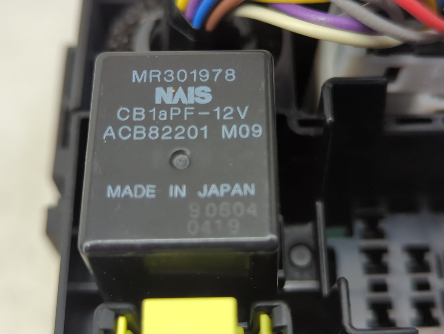 2012-2017 Mitsubishi Outlander Sport Fusebox Fuse Box Panel Relay Module P/N:MR301978 CB1aPF-12V Fits OEM Used Auto Parts - 