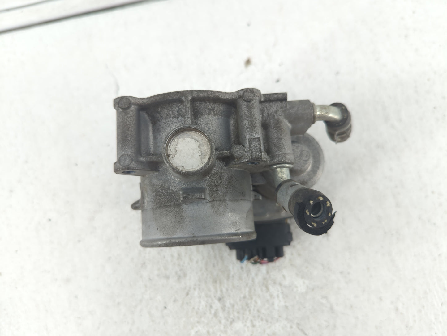 2019 Mitsubishi Outlander Sport Throttle Body P/N:57021 B Fits OEM Used Auto Parts - Oemusedautoparts1.com