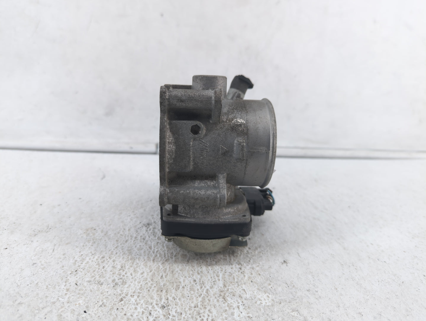 2019 Mitsubishi Outlander Sport Throttle Body P/N:57021 B Fits OEM Used Auto Parts - Oemusedautoparts1.com