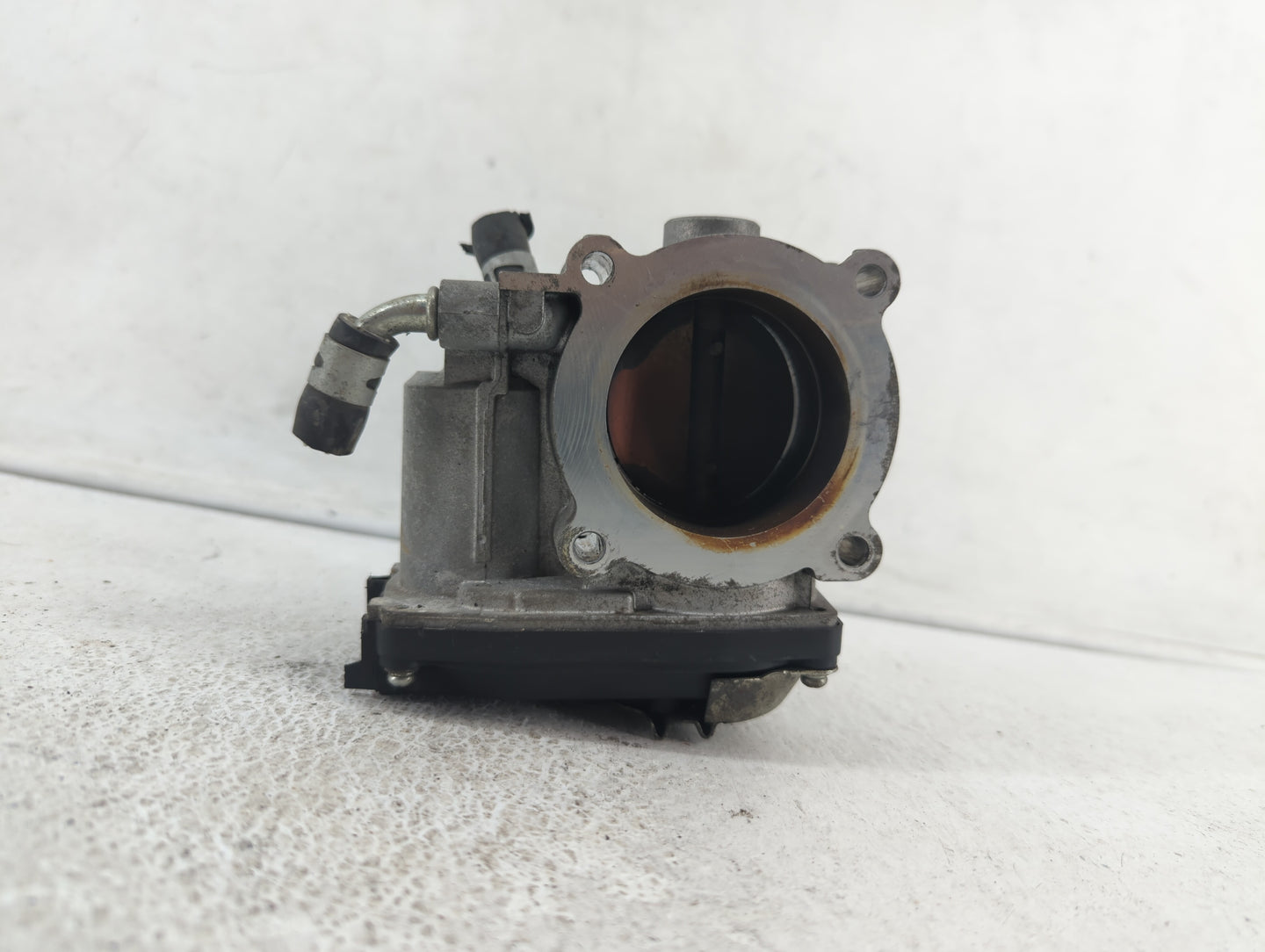 2019 Mitsubishi Outlander Sport Throttle Body P/N:57021 B Fits OEM Used Auto Parts - Oemusedautoparts1.com