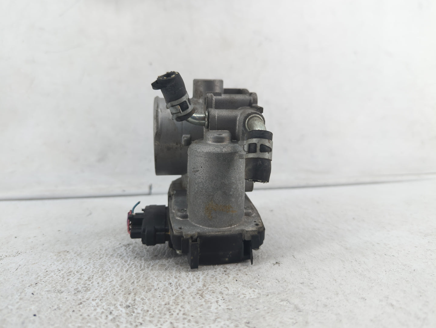 2019 Mitsubishi Outlander Sport Throttle Body P/N:57021 B Fits OEM Used Auto Parts - Oemusedautoparts1.com