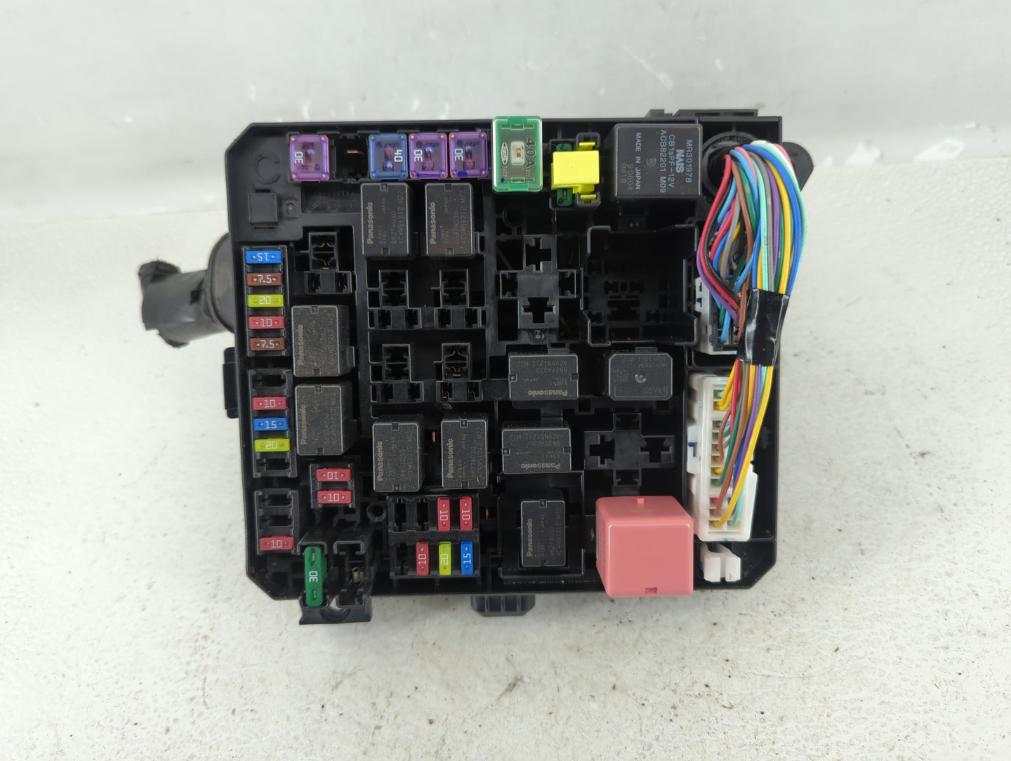 2012-2017 Mitsubishi Outlander Sport Fusebox Fuse Box Panel Relay Module P/N:8565A268 Fits Fits 2012 2013 2014 2015 2016 201