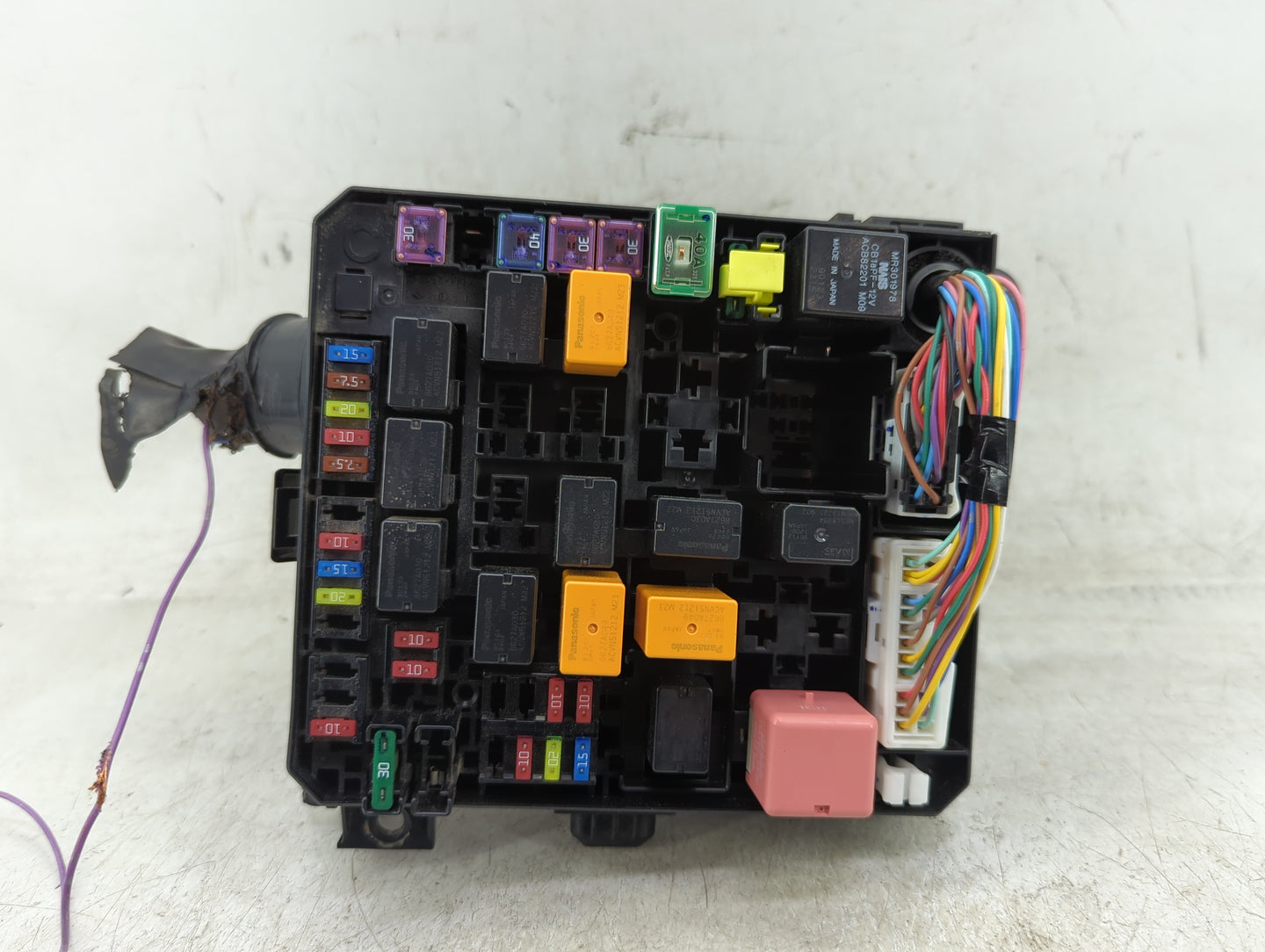 2012-2017 Mitsubishi Rvr Fusebox Fuse Box Panel Relay Module P/N:8565A268 Fits Fits 2012 2013 2014 2015 2016 2017 OEM Used A