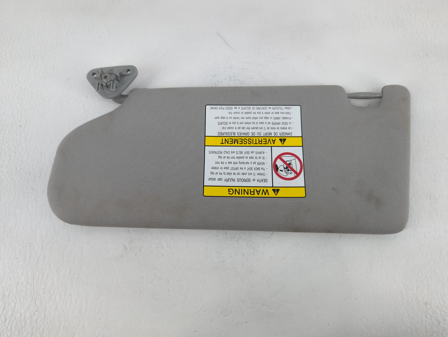 2019 Mitsubishi Rvr Sun Visor Shade Replacement Passenger Right Mirror Fits OEM Used Auto Parts - Oemusedautoparts1.com