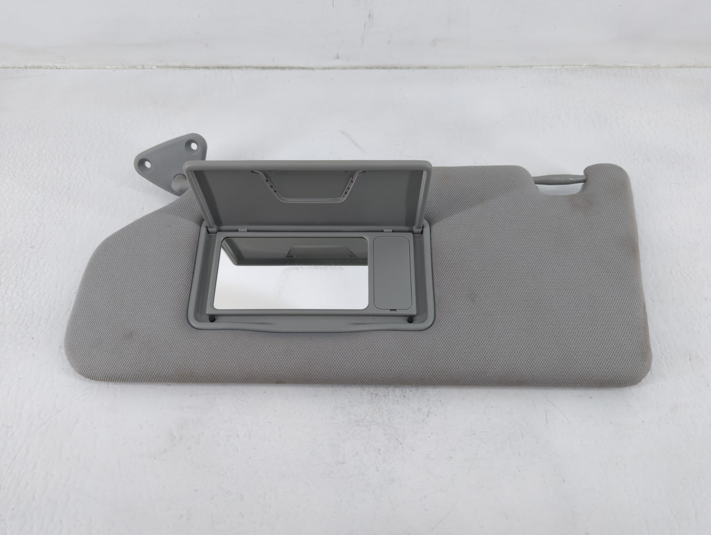 2019 Mitsubishi Rvr Sun Visor Shade Replacement Passenger Right Mirror Fits OEM Used Auto Parts - Oemusedautoparts1.com
