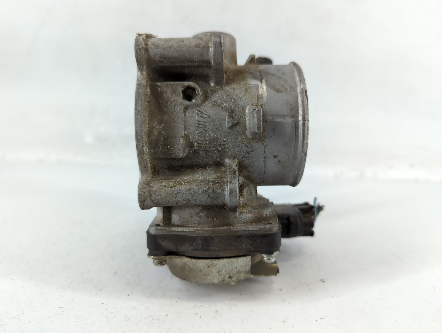 2013-2017 Mitsubishi Rvr Throttle Body P/N:9X04 0445 57021 Fits Fits 2013 2014 2015 2016 2017 OEM Used Auto Parts - Oemuseda