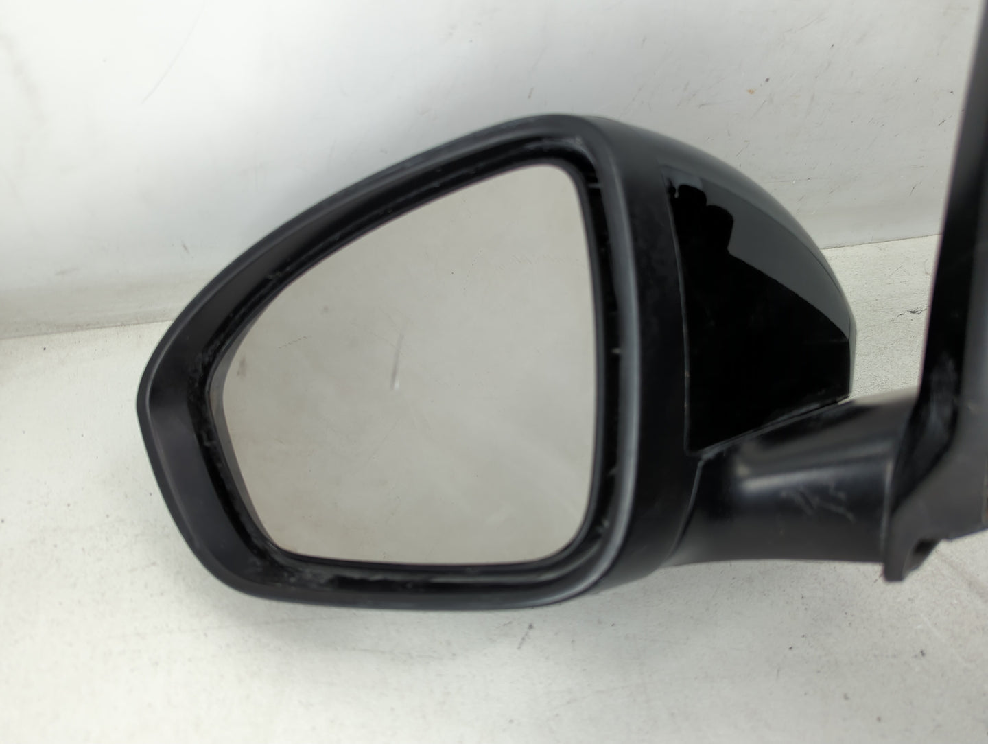 2019-2022 Nissan Altima Driver Side View Mirror - Left Door Mirror OEM Used - Oemusedautoparts1.com