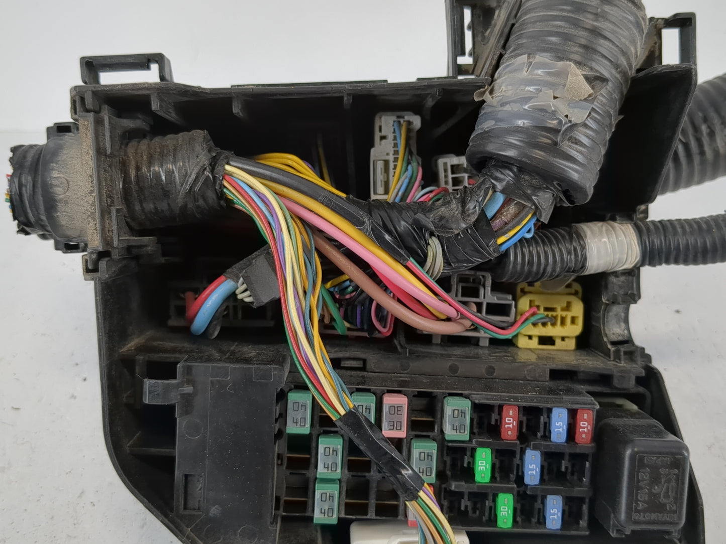 2019-2022 Nissan Altima Fusebox Fuse Box Panel Relay Module P/N:6CA0A Fits Fits 2019 2020 2021 2022 OEM Used Auto Parts - Oe