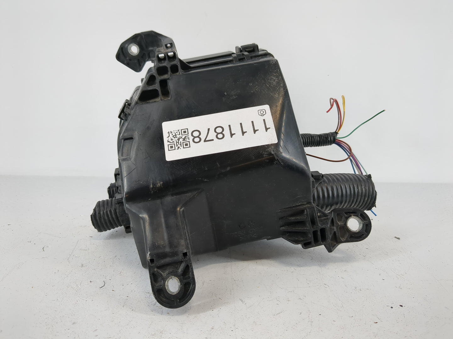 2019-2022 Nissan Altima Fusebox Fuse Box Panel Relay Module P/N:6CA0A Fits Fits 2019 2020 2021 2022 OEM Used Auto Parts - Oe