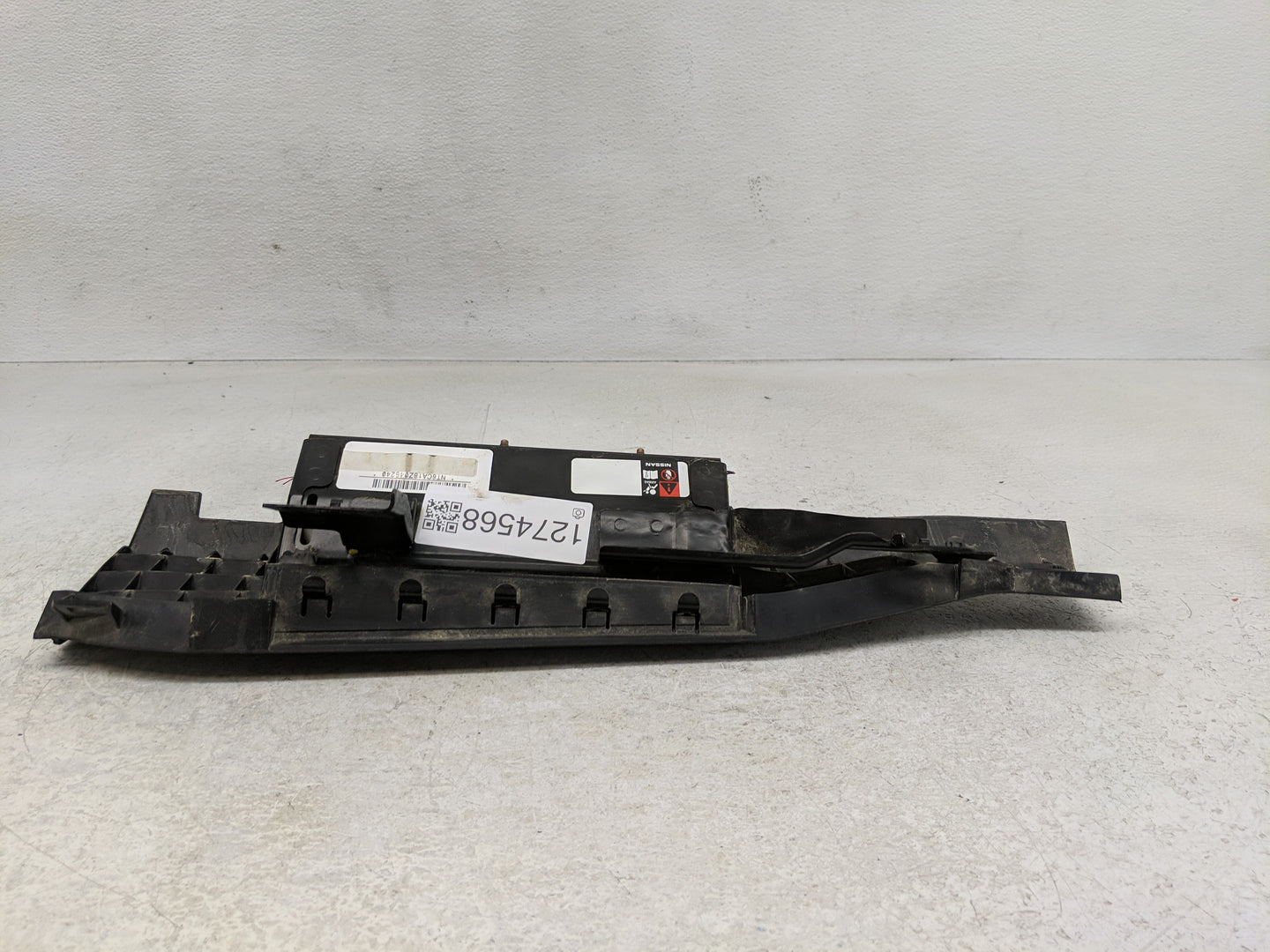 2019-2021 Nissan Altima Air Bag Passenger Right Knee OEM Fits Fits 2019 2020 2021 OEM Used Auto Parts - Oemusedautoparts1.co