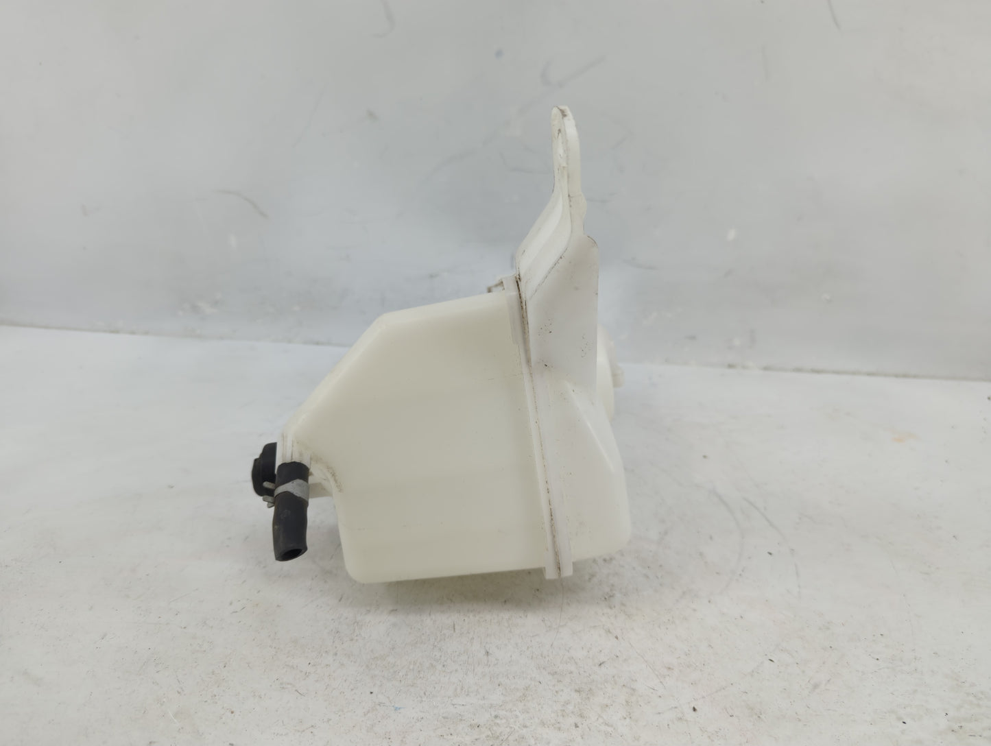 2019-2022 Nissan Altima Radiator Coolant Overflow Expansion Tank Bottle 1369086 - Oemusedautoparts1.com