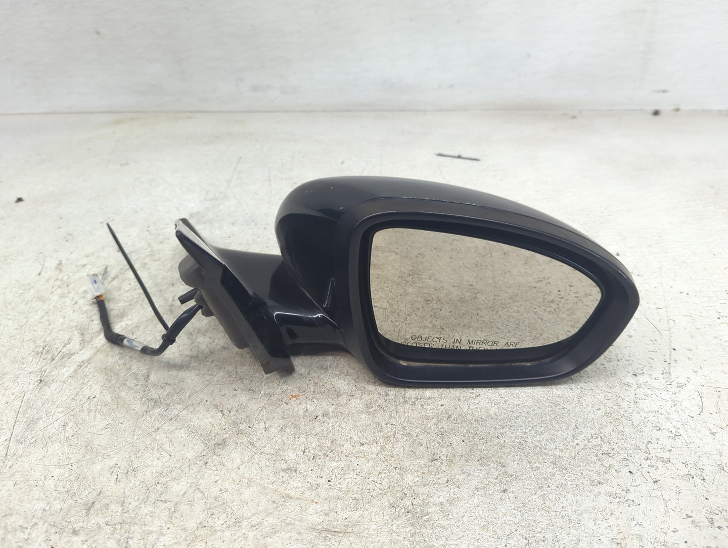 2019-2022 Nissan Altima Passenger Side View Mirror - Right Door Mirror OEM Used - Oemusedautoparts1.com