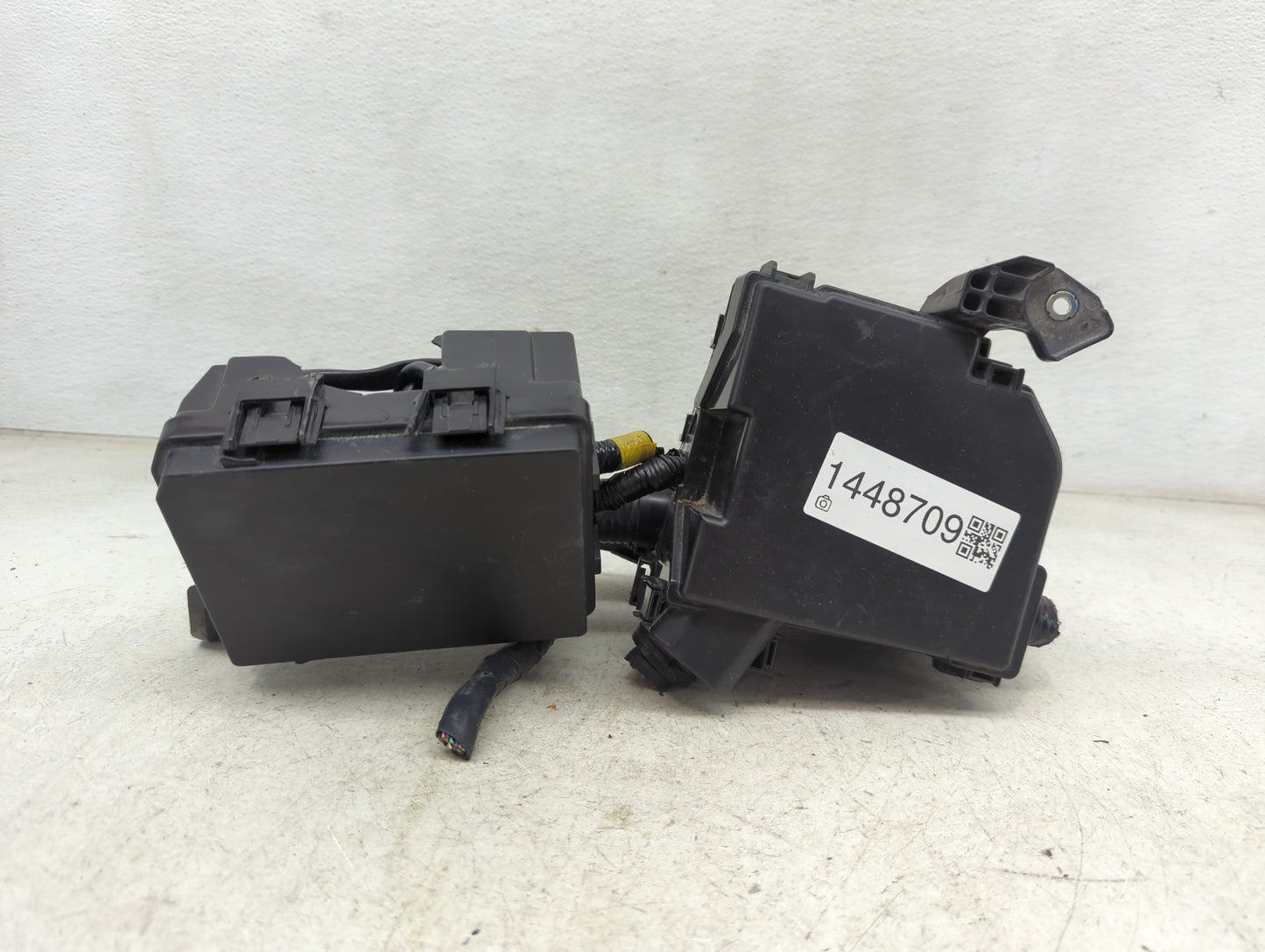 2019-2022 Nissan Altima Fusebox Fuse Box Panel Relay Module Fits Fits 2019 2020 2021 2022 OEM Used Auto Parts - Oemusedautop