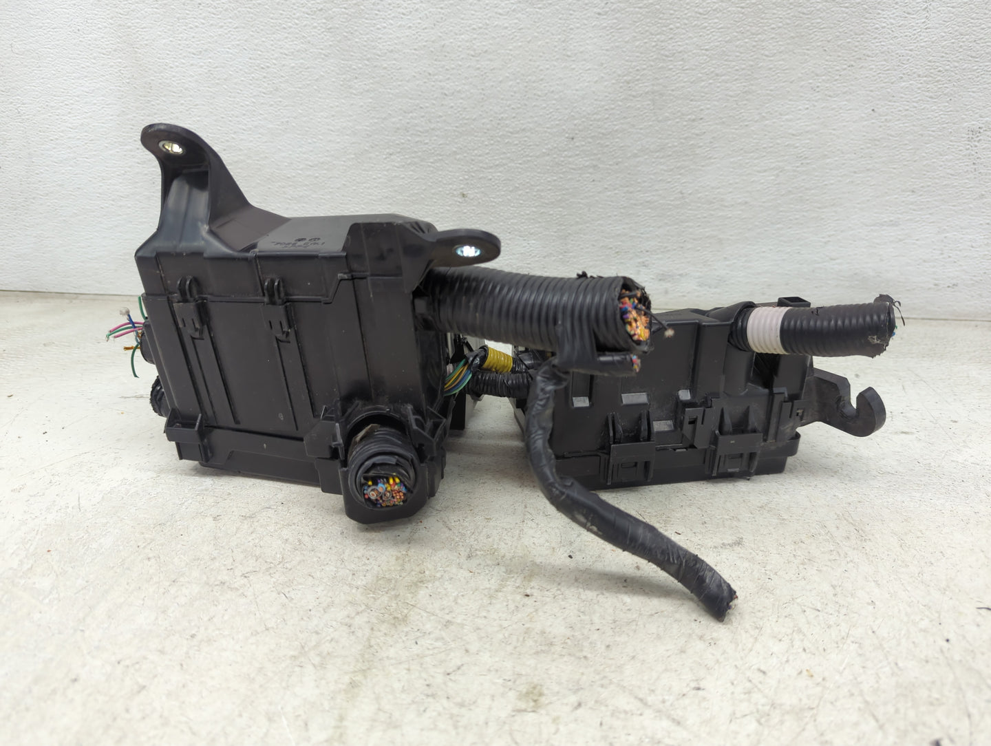 2019-2022 Nissan Altima Fusebox Fuse Box Panel Relay Module Fits Fits 2019 2020 2021 2022 OEM Used Auto Parts - Oemusedautop