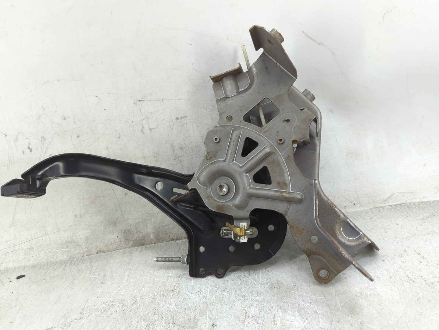2019-2021 Nissan Altima Parking Brake Control Module - Oemusedautoparts1.com