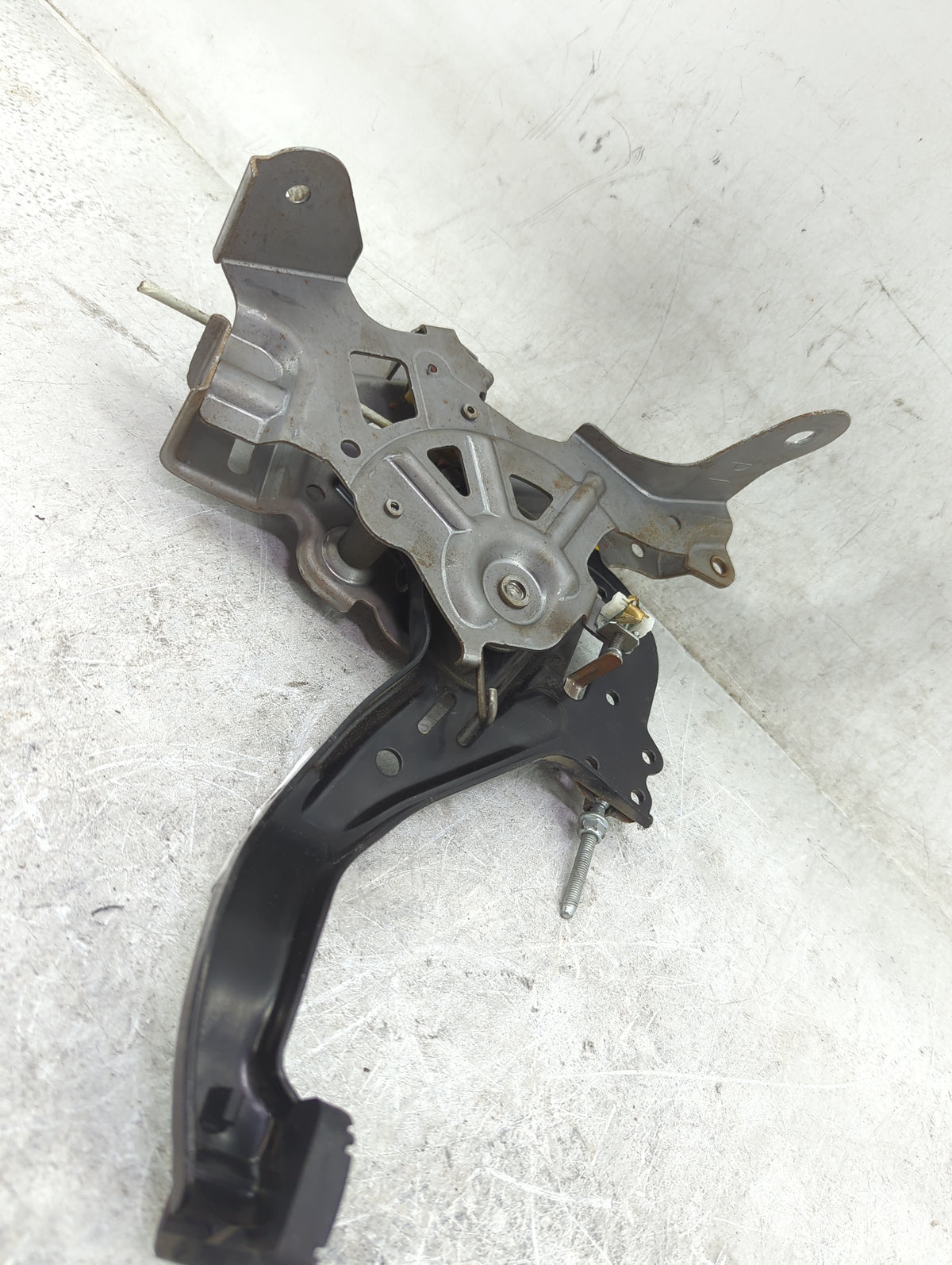 2019-2021 Nissan Altima Parking Brake Control Module - Oemusedautoparts1.com