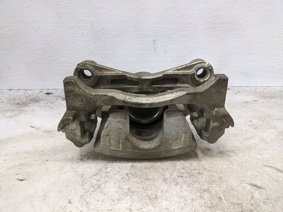 2019 Nissan Altima Front Passenger Right Brake Caliper - Oemusedautoparts1.com