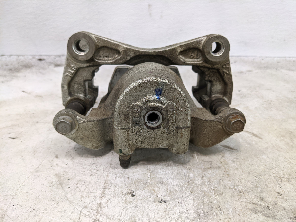 2019 Nissan Altima Front Passenger Right Brake Caliper - Oemusedautoparts1.com