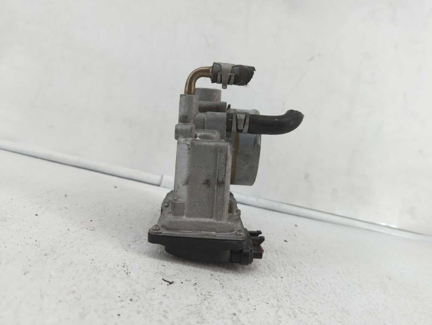 2019 Nissan Altima Throttle Body P/N:4TA60-01 B 4TA60-01 Fits OEM Used Auto Parts - Oemusedautoparts1.com