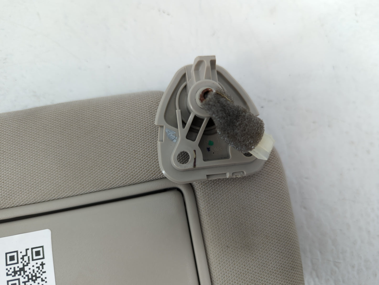 2019-2020 Nissan Altima Sun Visor Shade Replacement Passenger Right Mirror Fits Fits 2019 2020 OEM Used Auto Parts - Oemused