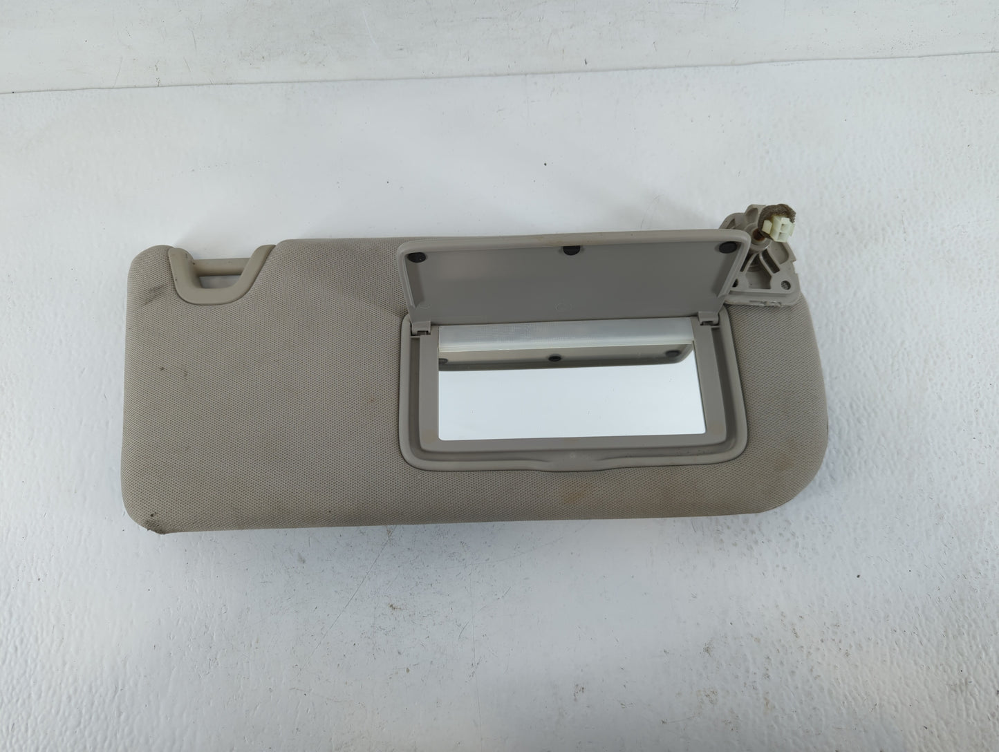 2019-2020 Nissan Altima Sun Visor Shade Replacement Driver Left Mirror Fits Fits 2019 2020 OEM Used Auto Parts - Oemusedauto