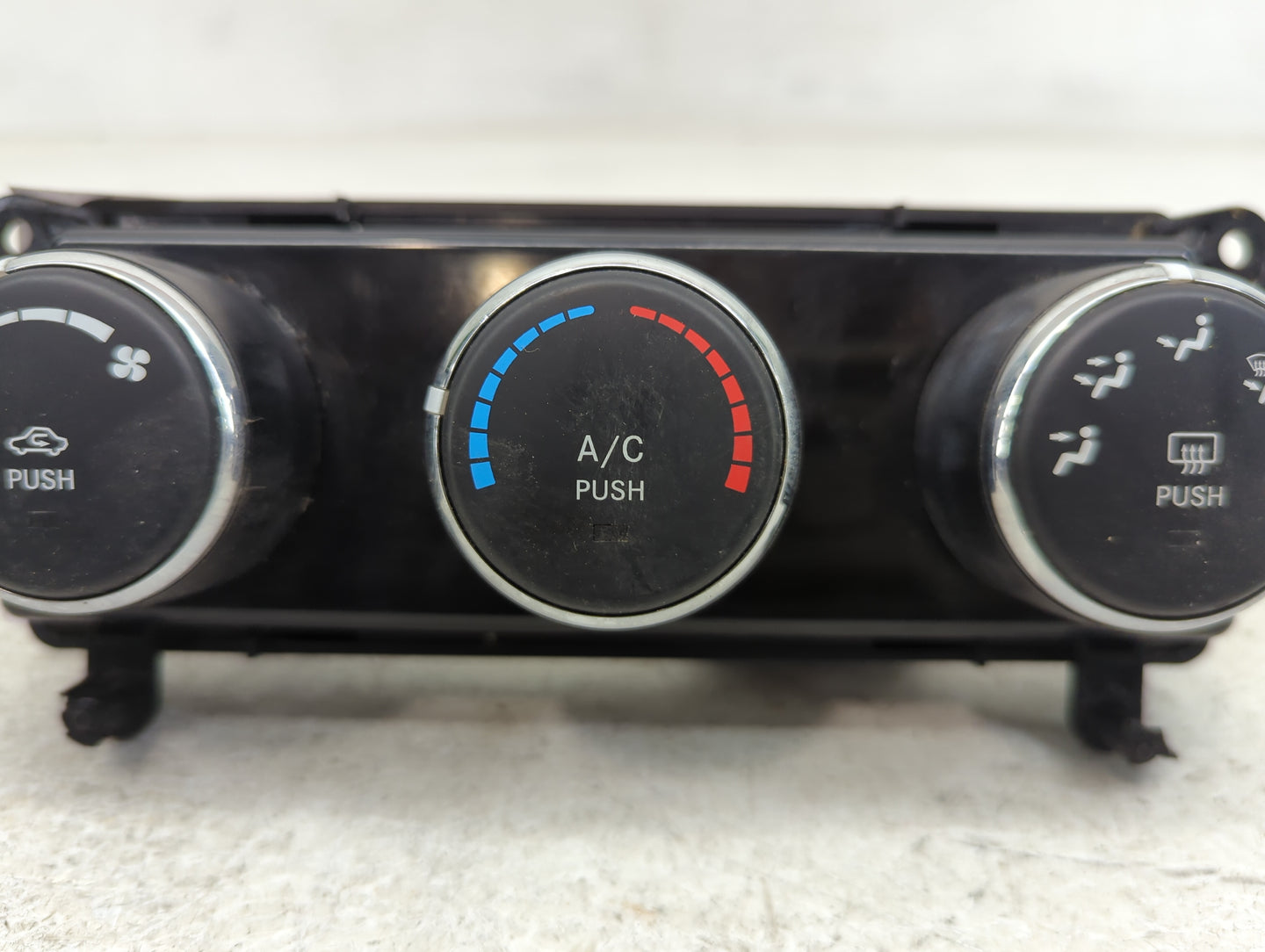 2017-2020 Nissan Armada Climate Control Module Temperature AC/Heater Replacement P/N:61036A Fits Fits 2017 2018 2019 2020 OE