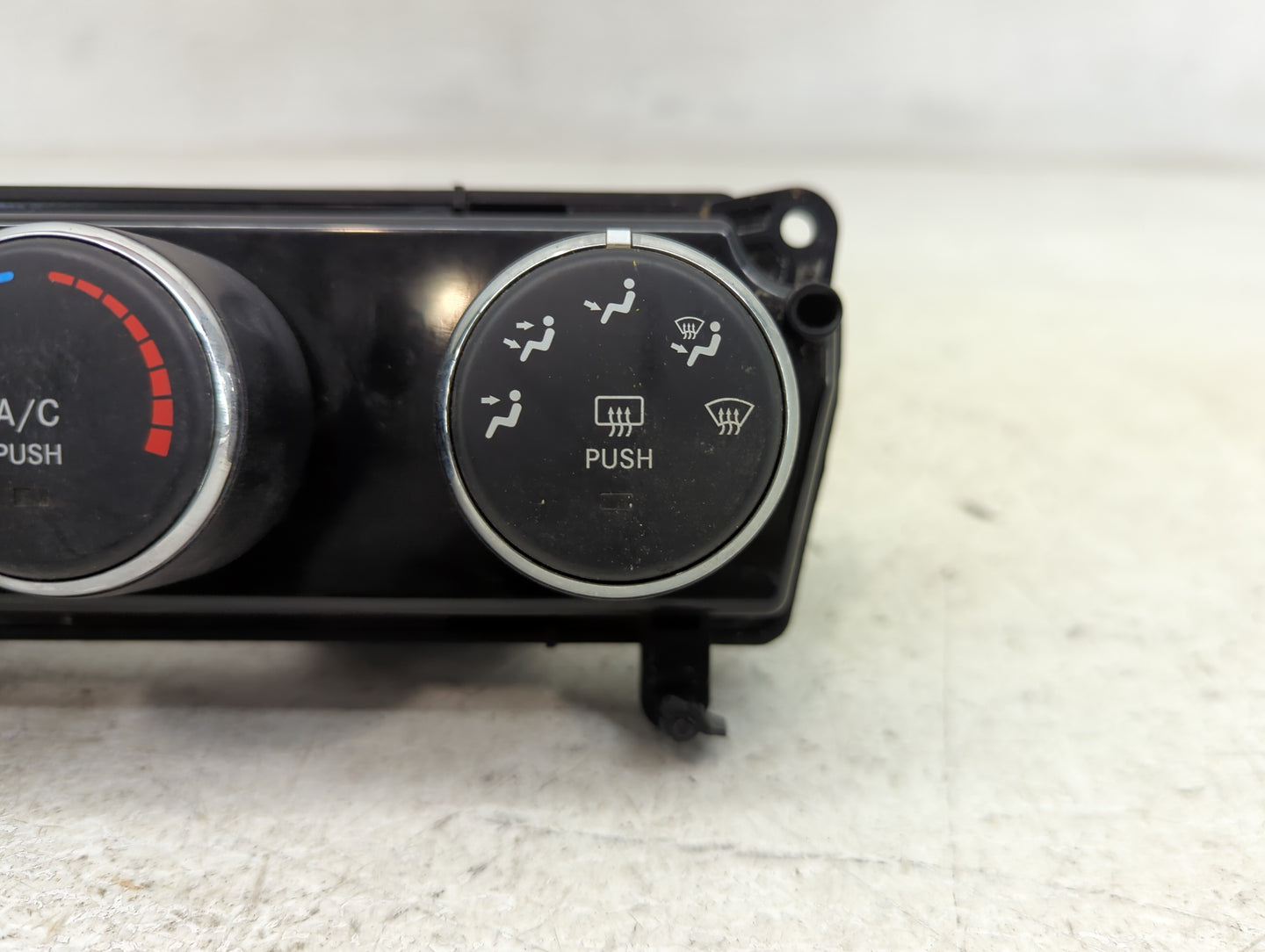 2017-2020 Nissan Armada Climate Control Module Temperature AC/Heater Replacement P/N:61036A Fits Fits 2017 2018 2019 2020 OE