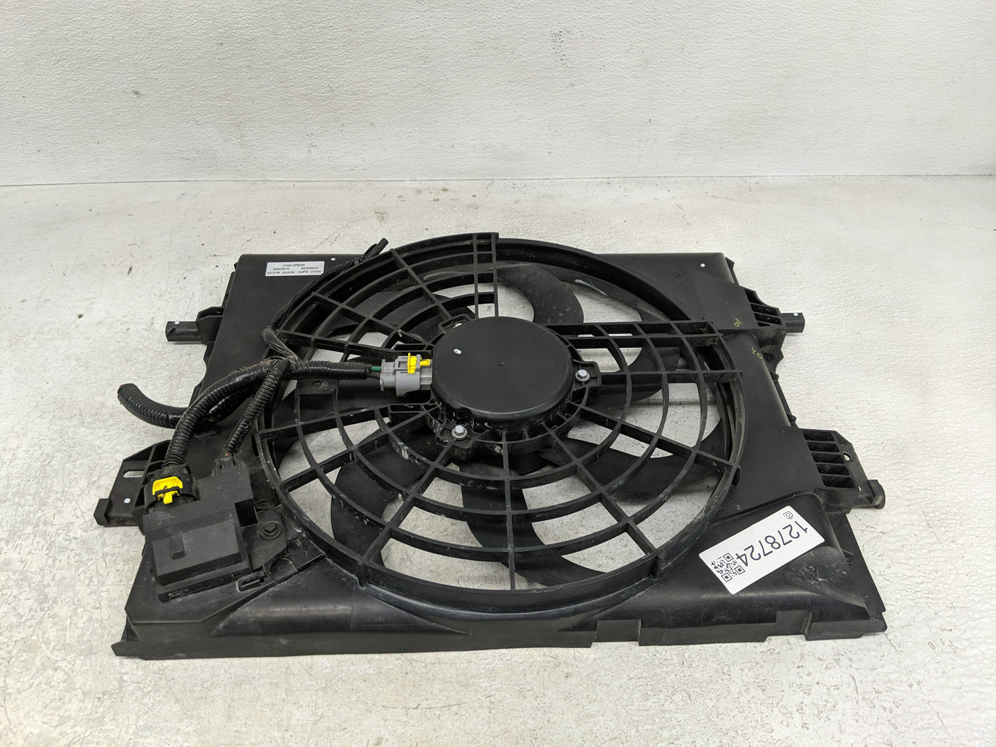 2018-2021 Nissan Kicks Electric Radiator Cooling Fan Motor Assembly P/N:21481-5RB0B Fits Fits 2018 2019 2020 2021 OEM Used A