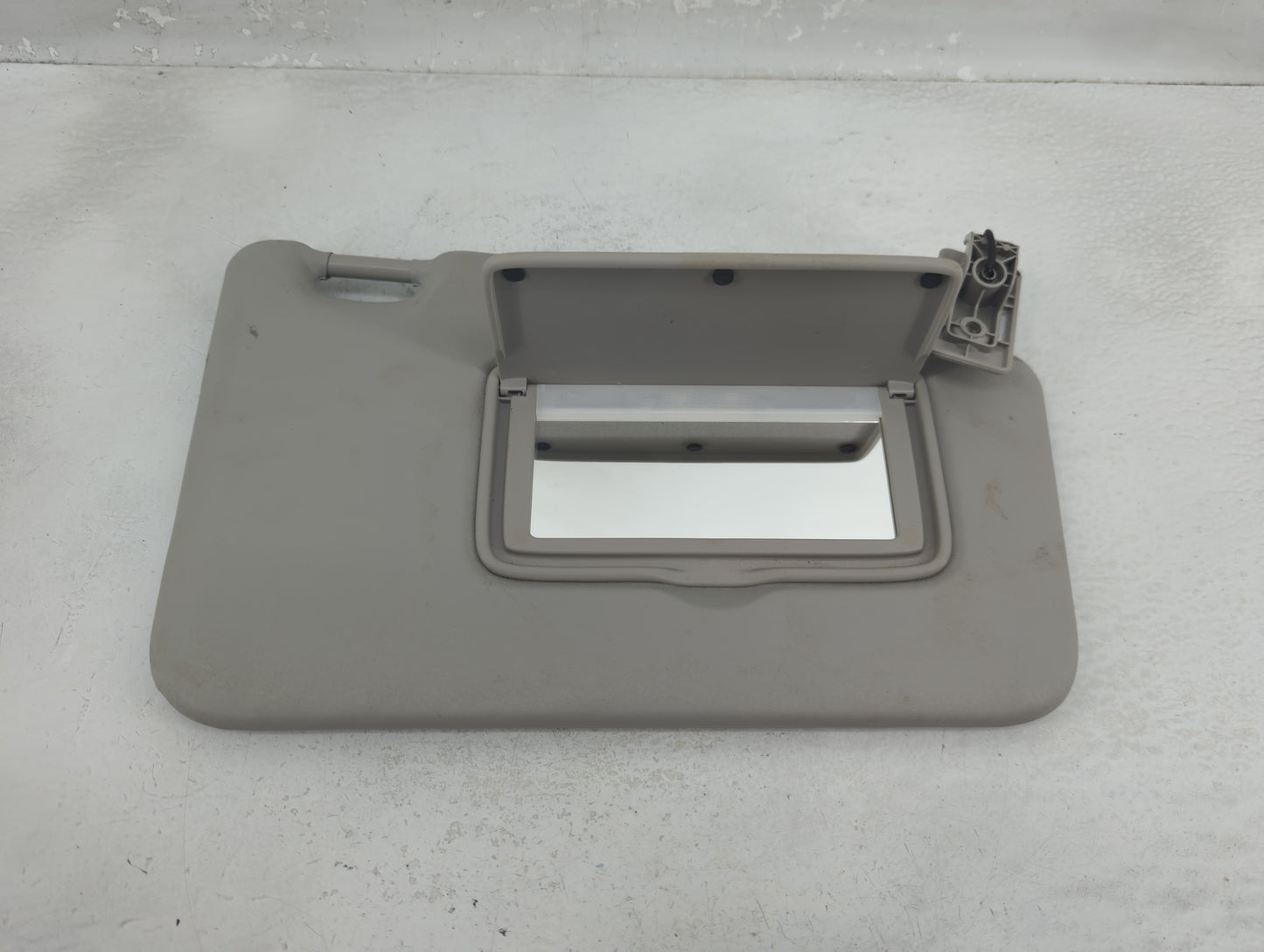 2018-2021 Nissan Kicks Sun Visor Shade Replacement Passenger Right Mirror Fits Fits 2018 2019 2020 2021 OEM Used Auto Parts 
