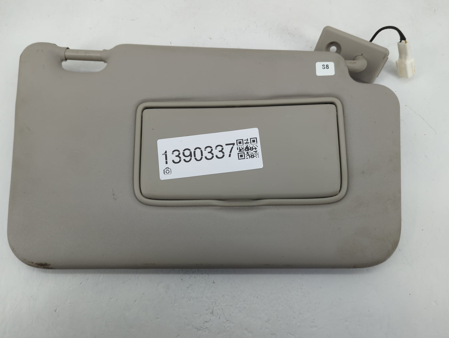 2018-2021 Nissan Kicks Sun Visor Shade Replacement Passenger Right Mirror Fits Fits 2018 2019 2020 2021 OEM Used Auto Parts 