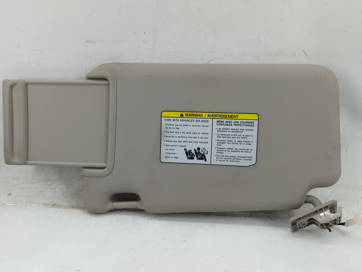 2018-2021 Nissan Kicks Sun Visor Shade Replacement Passenger Right Mirror Fits Fits 2018 2019 2020 2021 OEM Used Auto Parts 