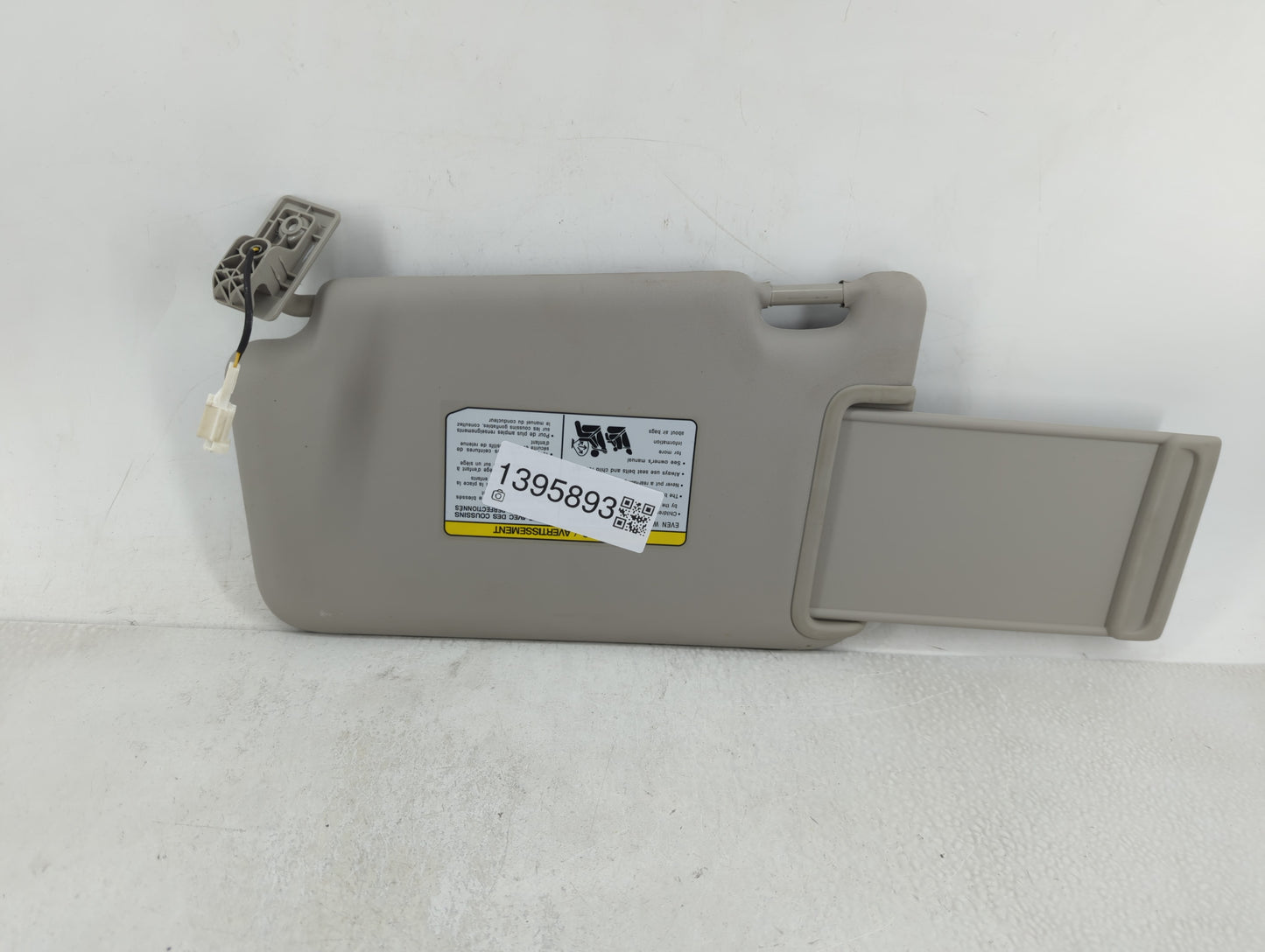 2018-2021 Nissan Kicks Sun Visor Shade Replacement Passenger Right Mirror Fits Fits 2018 2019 2020 2021 OEM Used Auto Parts 