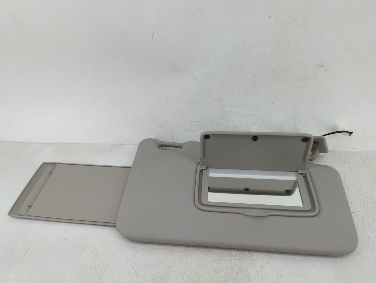 2018-2021 Nissan Kicks Sun Visor Shade Replacement Passenger Right Mirror Fits Fits 2018 2019 2020 2021 OEM Used Auto Parts 