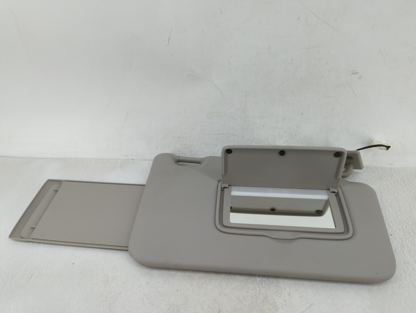2018-2021 Nissan Kicks Sun Visor Shade Replacement Passenger Right Mirror Fits Fits 2018 2019 2020 2021 OEM Used Auto Parts 