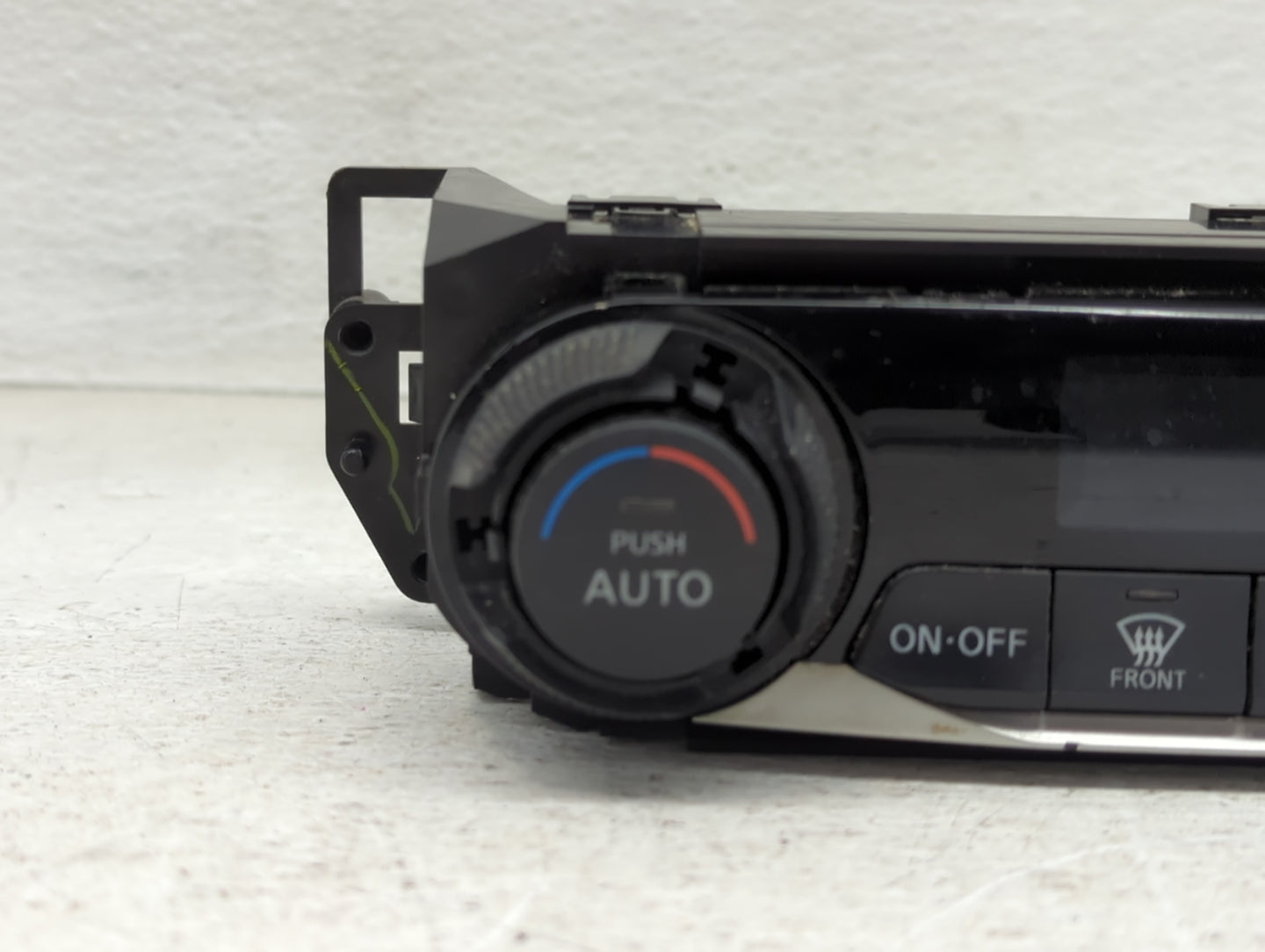 2019-2020 Nissan Kicks Climate Control Module Temperature AC/Heater Replacement Fits Fits 2019 2020 2021 2022 OEM Used Auto 
