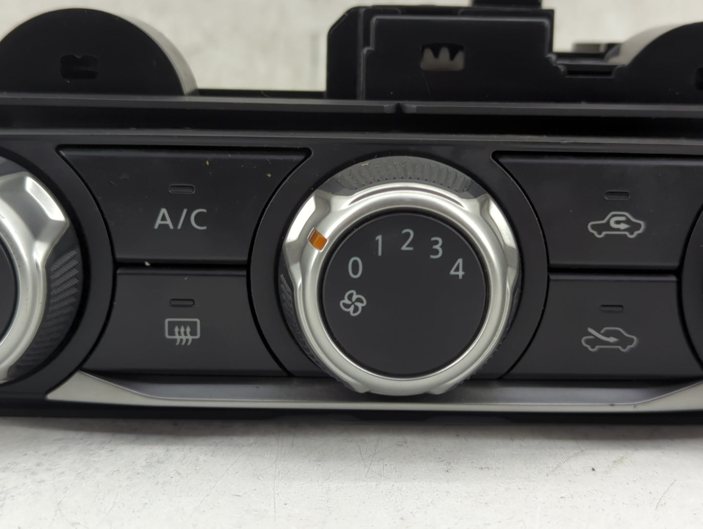 2018-2021 Nissan Kicks Climate Control Module Temperature AC/Heater Replacement P/N:T19822CB Fits Fits 2018 2019 2020 2021 O