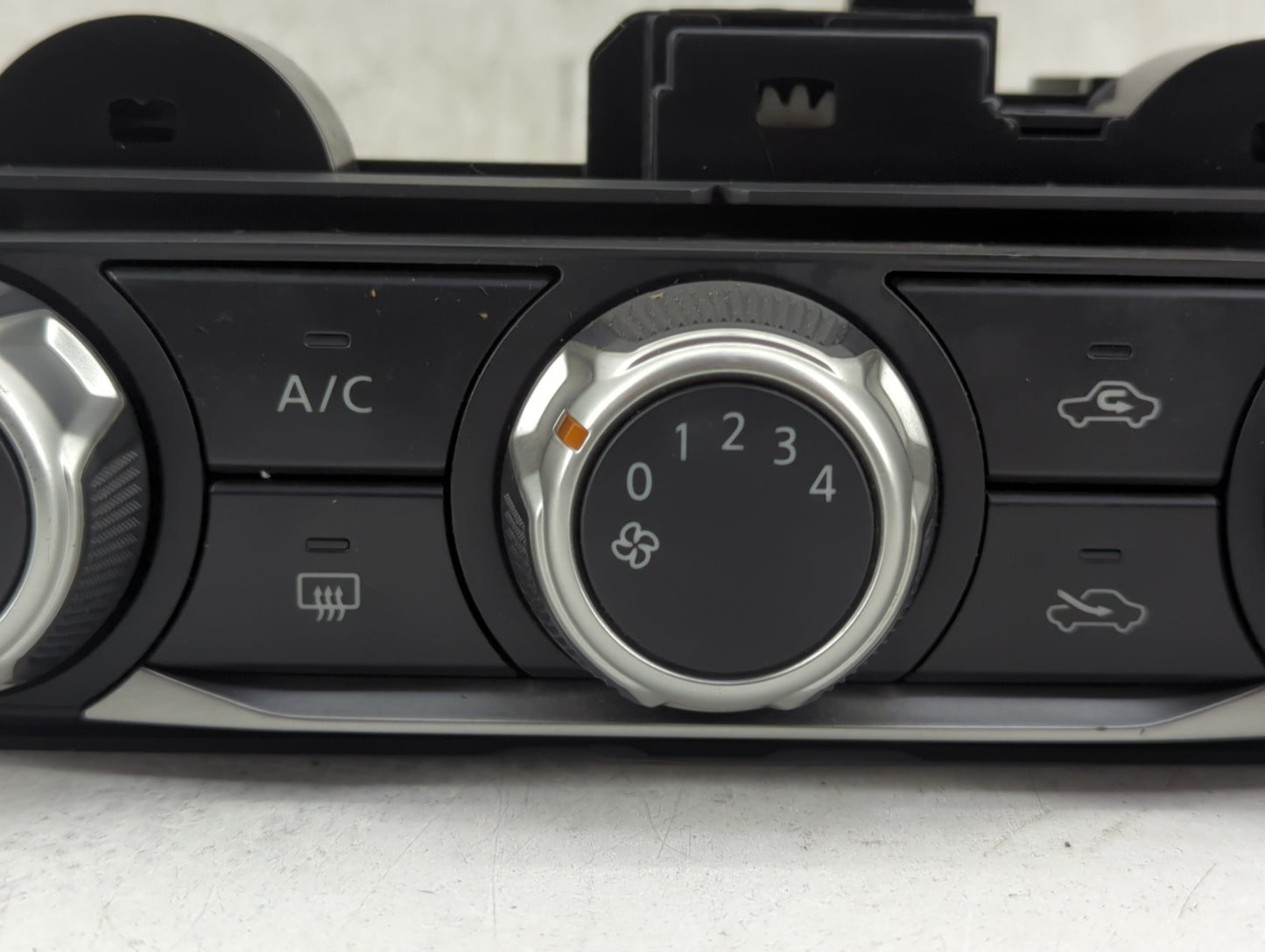 2018-2021 Nissan Kicks Climate Control Module Temperature AC/Heater Replacement P/N:T19822CB Fits Fits 2018 2019 2020 2021 O