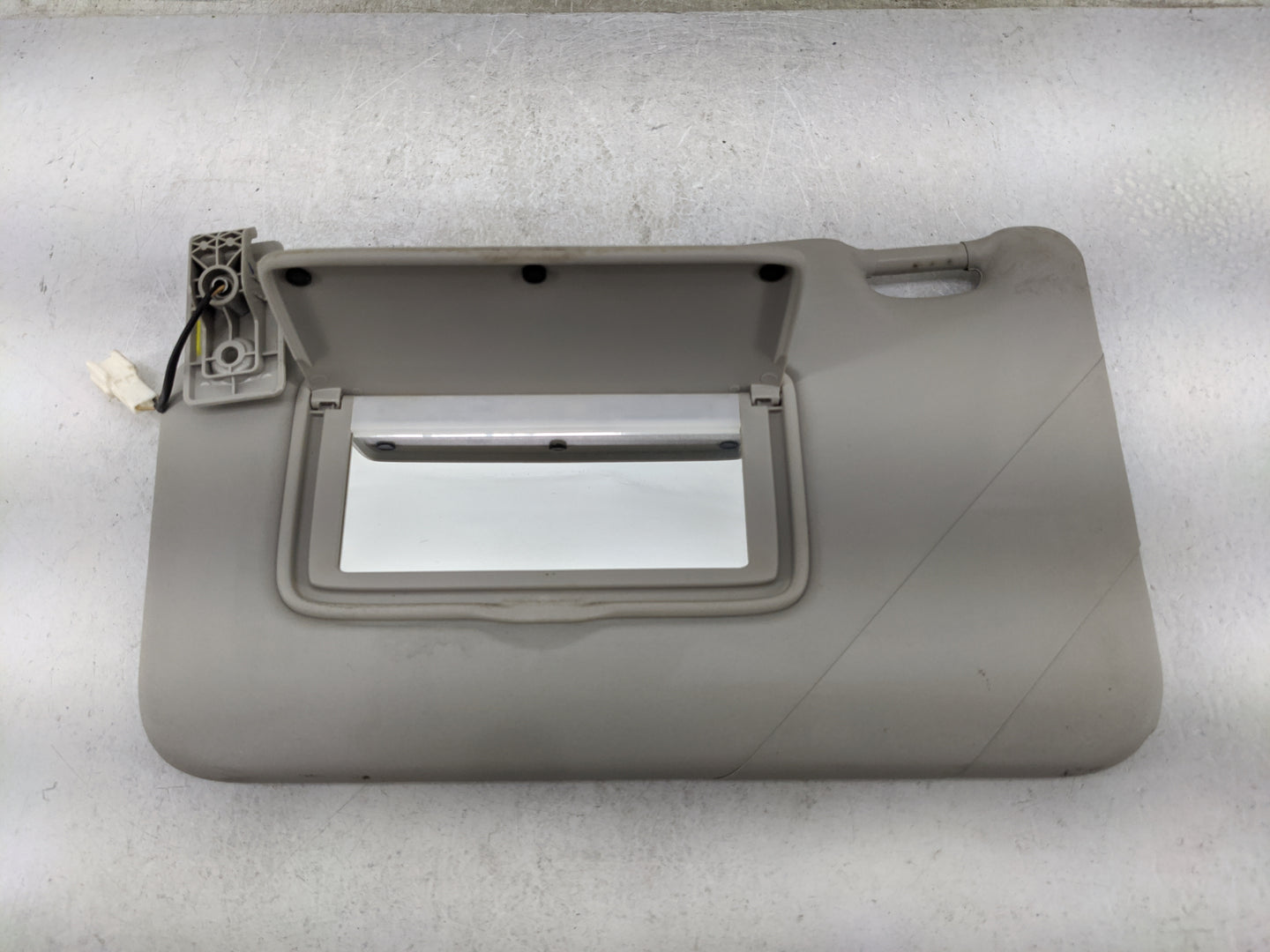 2018-2021 Nissan Kicks Sun Visor Shade Replacement Driver Left Mirror Fits Fits 2018 2019 2020 2021 OEM Used Auto Parts - Oe