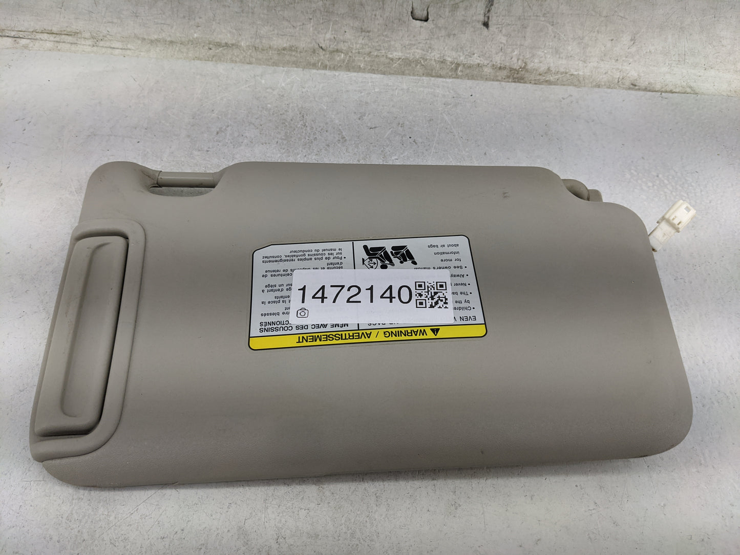 2018-2021 Nissan Kicks Sun Visor Shade Replacement Driver Left Mirror Fits Fits 2018 2019 2020 2021 OEM Used Auto Parts - Oe