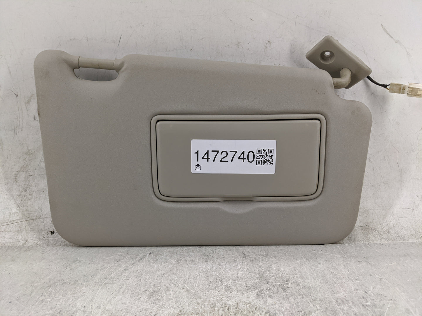 2018-2021 Nissan Kicks Sun Visor Shade Replacement Passenger Right Mirror Fits Fits 2018 2019 2020 2021 OEM Used Auto Parts 