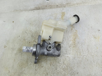 compare product 2018-2020 Nissan Kicks Brake Master Cylinder 1496723