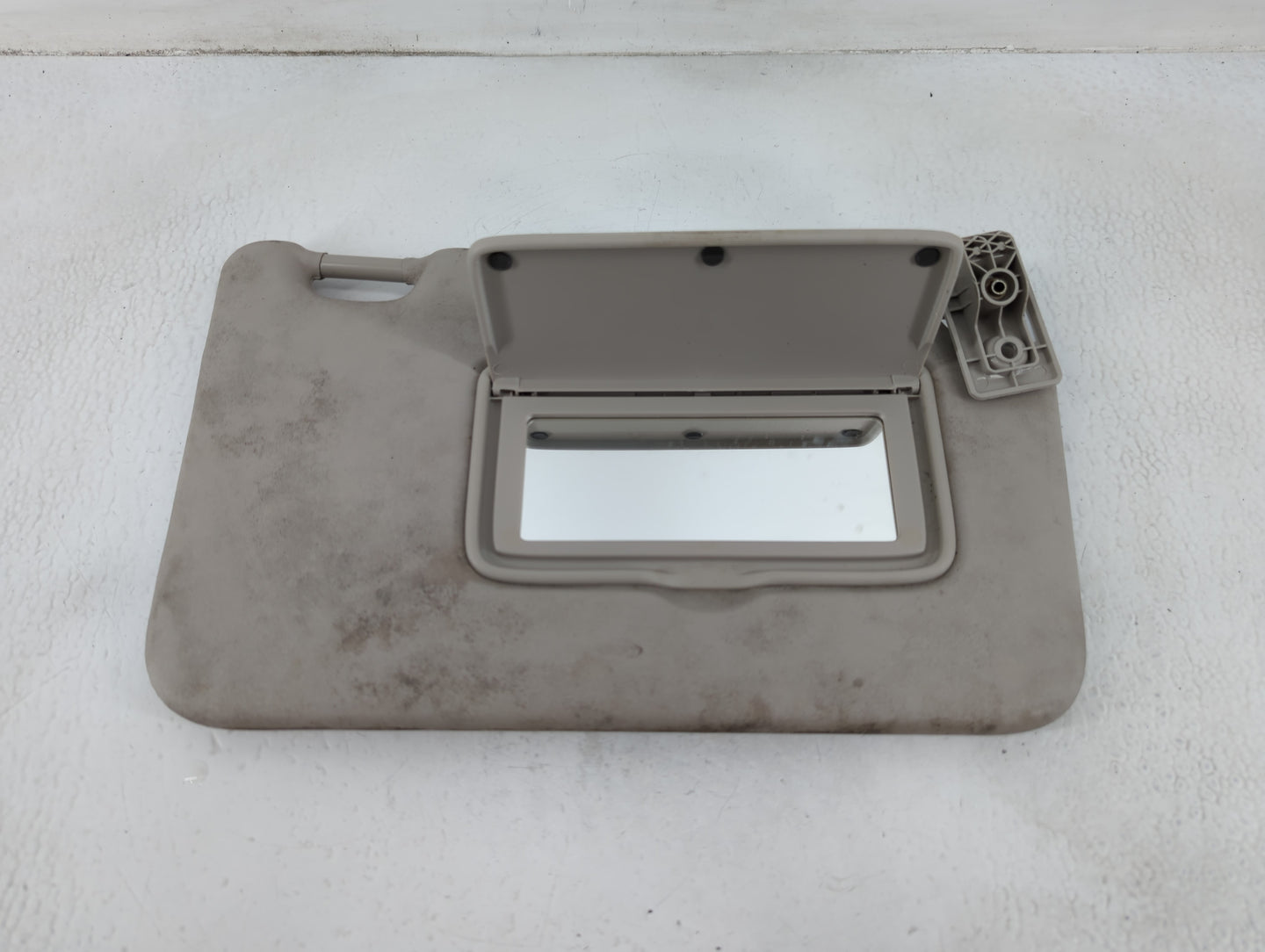 2018-2021 Nissan Kicks Sun Visor Shade Replacement Passenger Right Mirror Fits Fits 2018 2019 2020 2021 OEM Used Auto Parts 