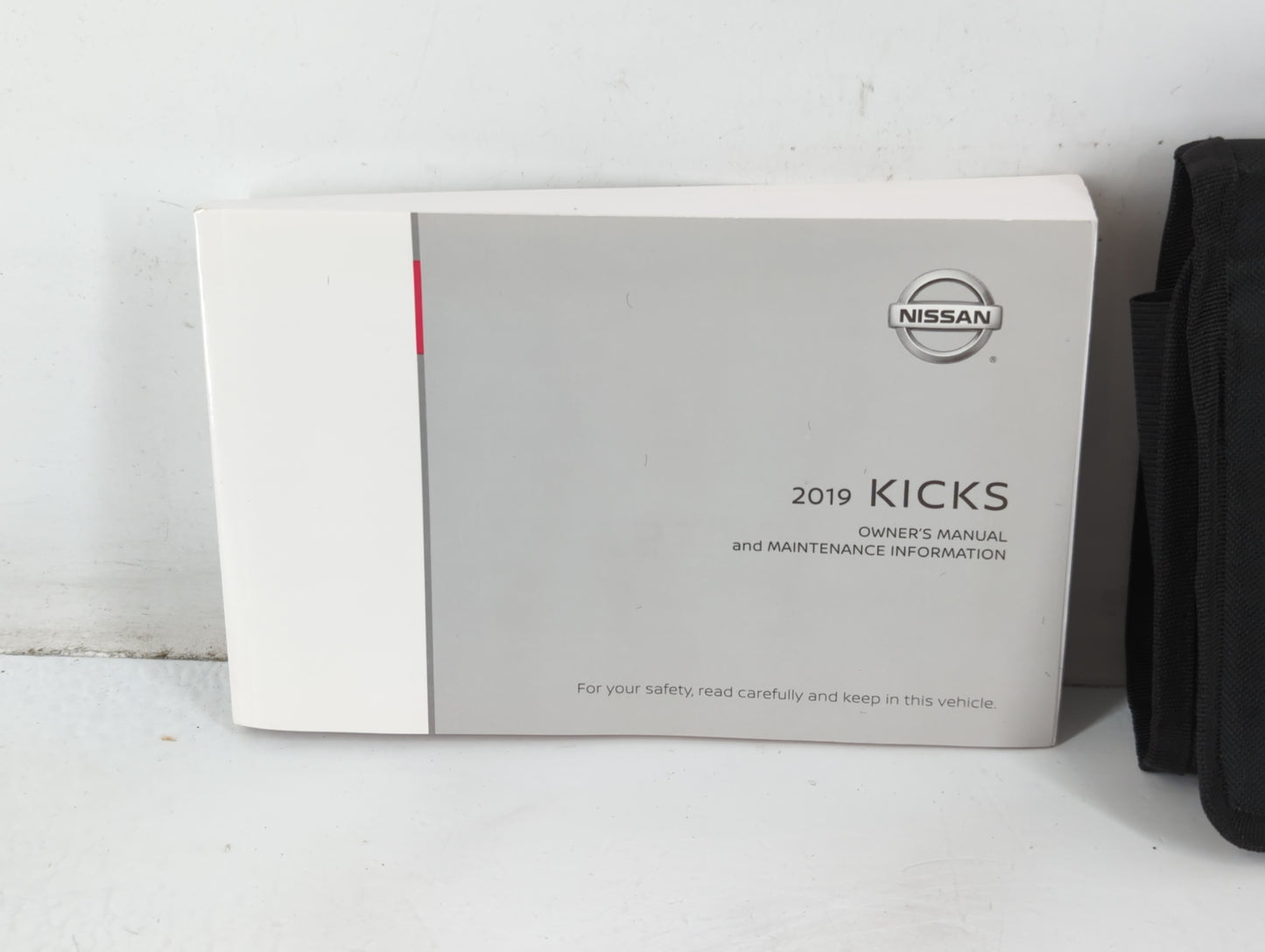 2019 Nissan Kicks Owners Manual Book Guide P/N:OM19EM 0P15U1 OEM Used Auto Parts - Oemusedautoparts1.com