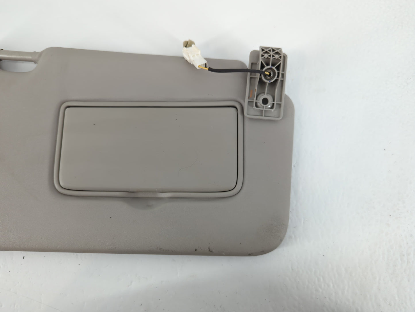 2018-2021 Nissan Kicks Sun Visor Shade Replacement Passenger Right Mirror Fits Fits 2018 2019 2020 2021 OEM Used Auto Parts 