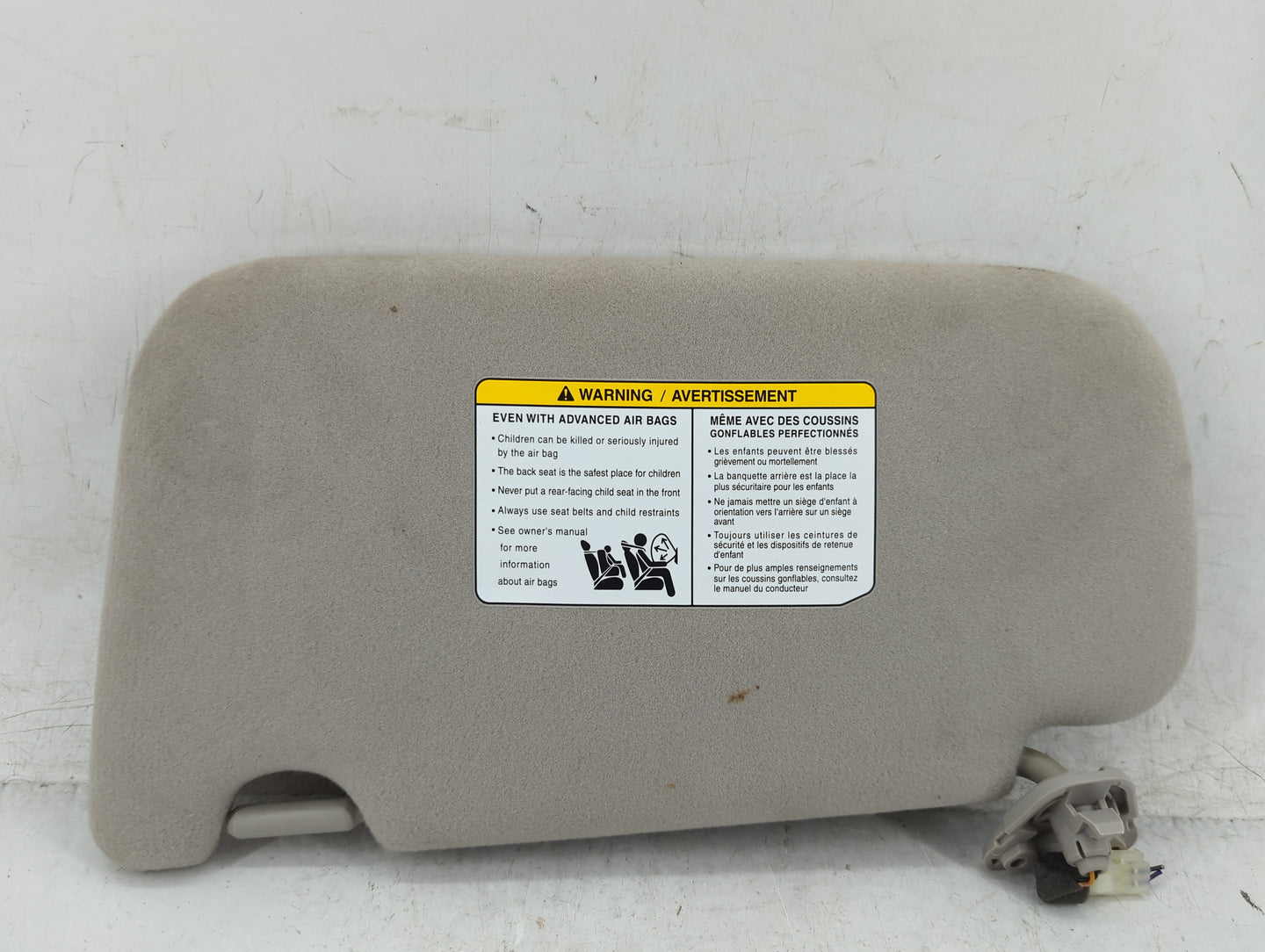 2018-2021 Nissan Leaf Sun Visor Shade Replacement Passenger Right Mirror Fits Fits 2018 2019 2020 2021 OEM Used Auto Parts -