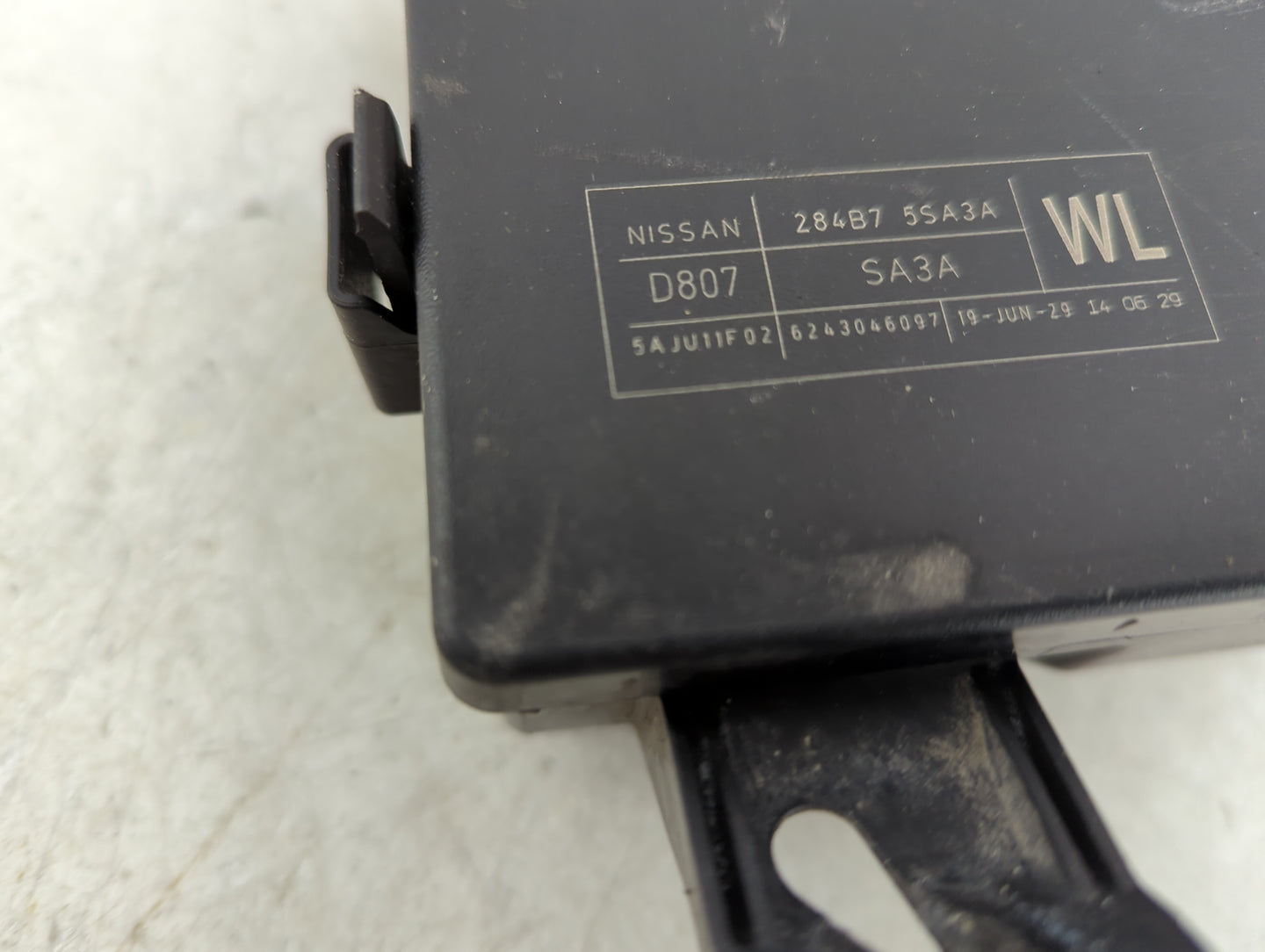 2018-2021 Nissan Leaf Fusebox Fuse Box Panel Relay Module P/N:284B7 55A3A Fits Fits 2018 2019 2020 2021 OEM Used Auto Parts 