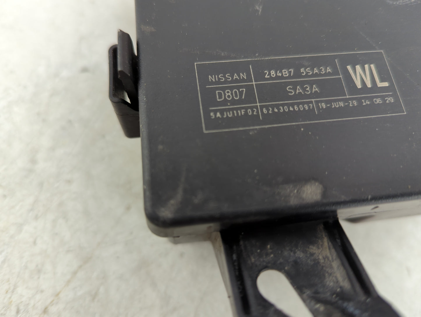 2018-2021 Nissan Leaf Fusebox Fuse Box Panel Relay Module P/N:284B7 55A3A Fits Fits 2018 2019 2020 2021 OEM Used Auto Parts 
