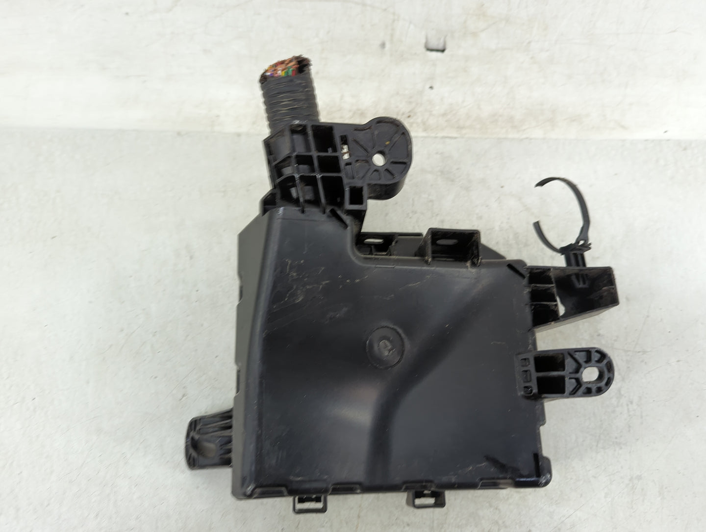2018-2021 Nissan Leaf Fusebox Fuse Box Panel Relay Module P/N:284B7 55A3A Fits Fits 2018 2019 2020 2021 OEM Used Auto Parts 